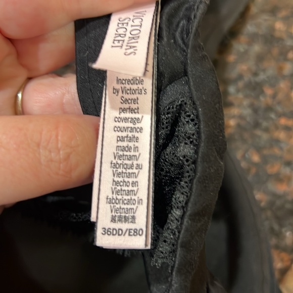 Victoria’s Secret 36DD Bra - Picture 3 of 3